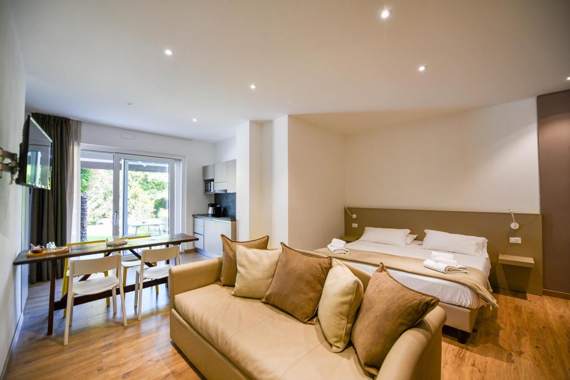 Casa Regina Apartment Бавено Екстериор снимка
