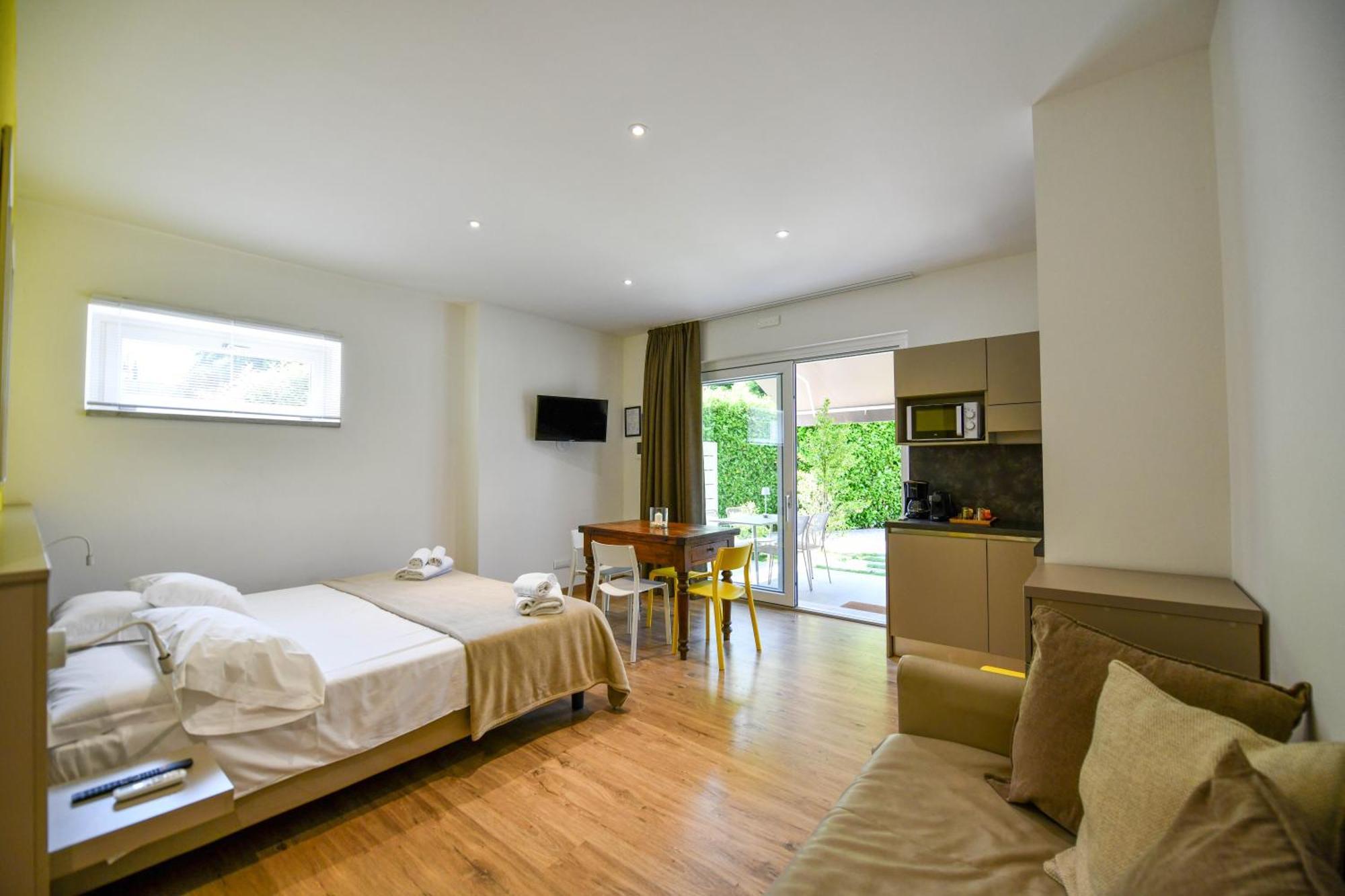 Casa Regina Apartment Бавено Екстериор снимка