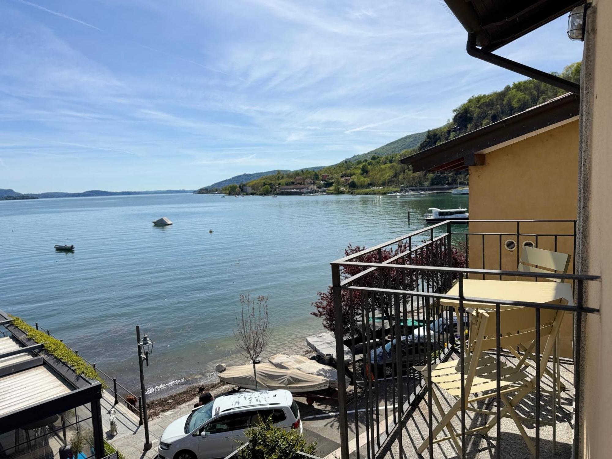 Casa Regina Apartment Бавено Екстериор снимка
